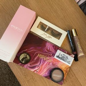Make up bundle